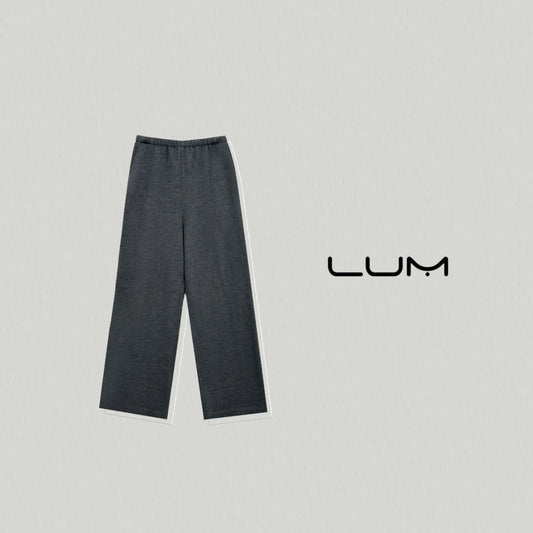 Casual Straight-Leg Pants with a French Puff Silhouette and a Soft Wool Blend